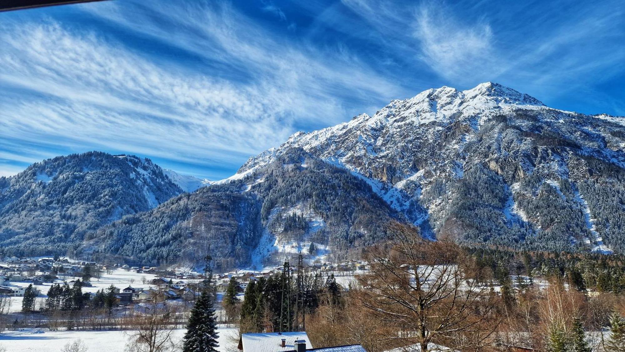 Homy Alpine Deluxe Chalet In St Anton Im Montafon Sankt Anton im Montafon Luaran gambar